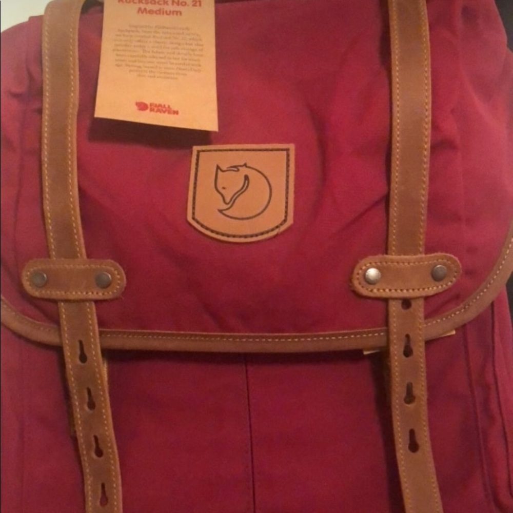 FJALLRAVEN NEW WITH TAG PRICE NEGOTIABLE